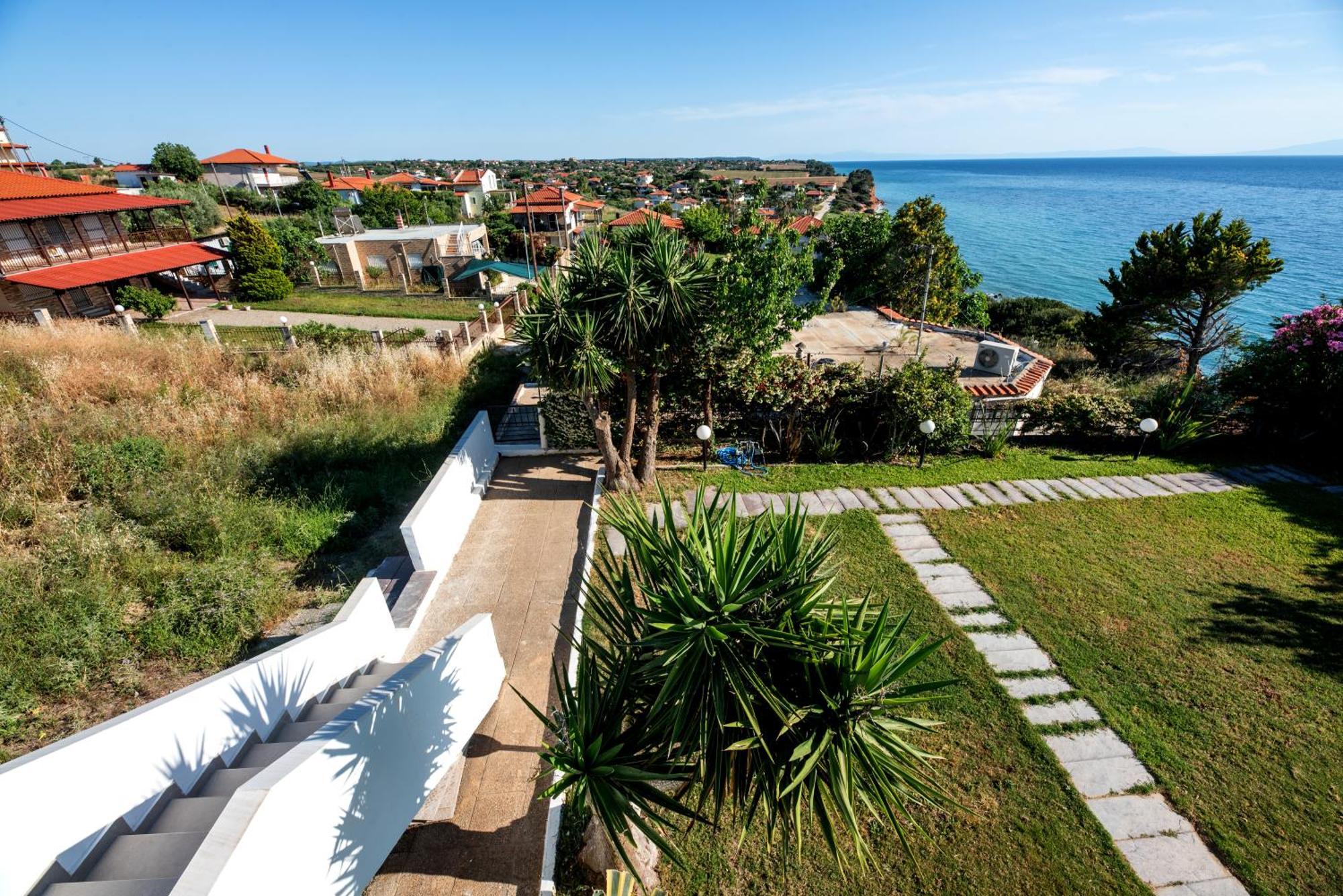 Thea Suites Potidea Nea Poteidaia Exterior foto