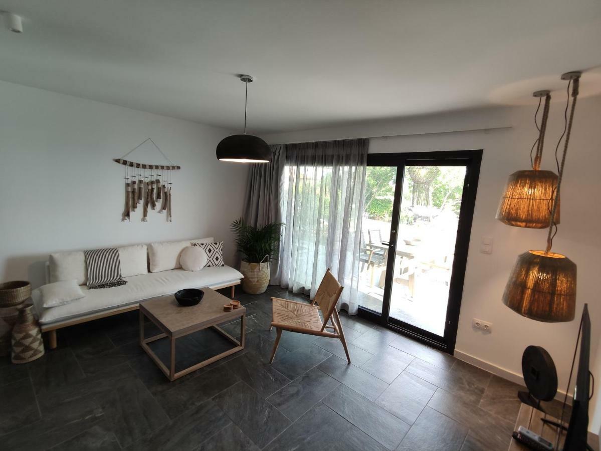 Thea Suites Potidea Nea Poteidaia Exterior foto