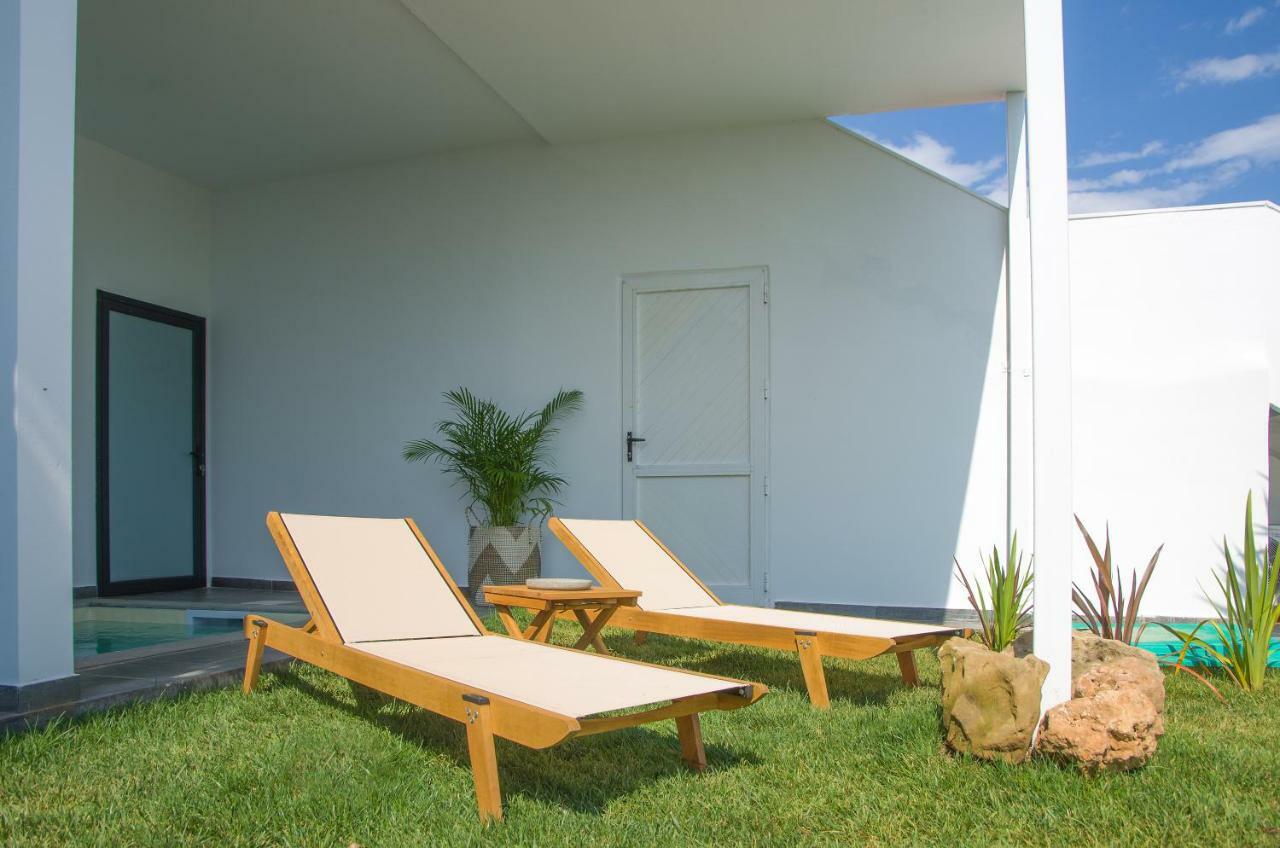 Thea Suites Potidea Nea Poteidaia Exterior foto
